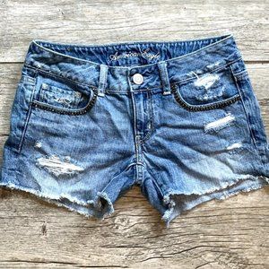 Women Size 2 AMERICAN EAGLE Ripped Jean Denim Beaded Accent Frayed Shorts GC!